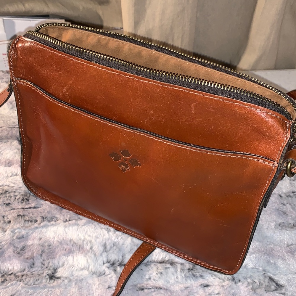 Patricia Nash Nazaire Tan crossbody bag